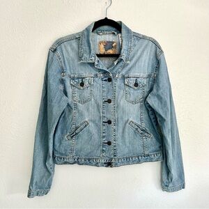 Vintage Levis Denim Jacket Light Wash Distressed Retro Classic Capsule Western M